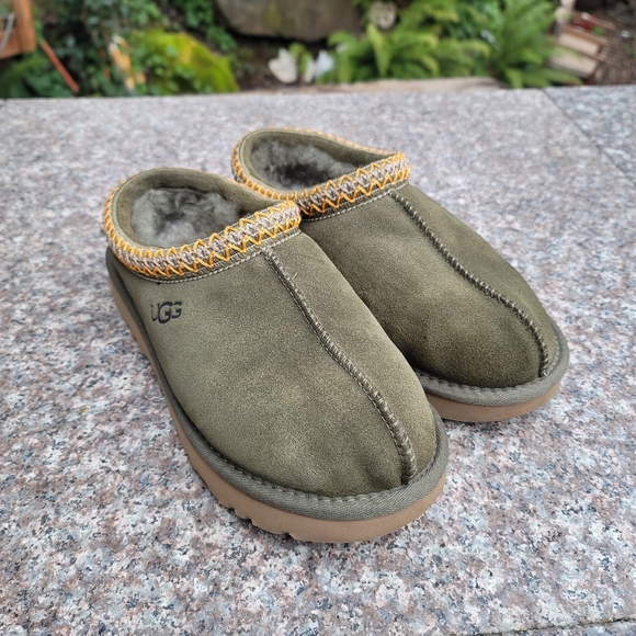 UGG slippers - Picture 4 of 11
